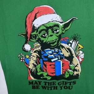 NWOT Star Wars Yoda T-Shirt Medium “May The Gifts Be With You” Green EUC